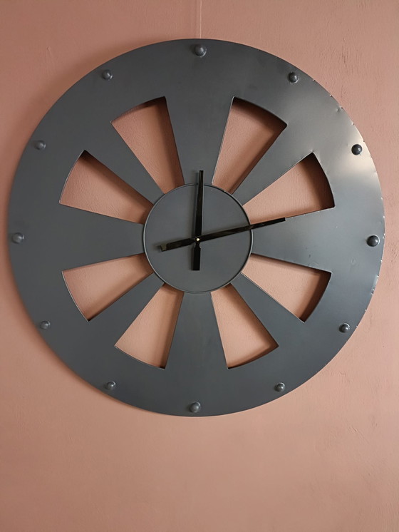 Image 1 of Large round clock