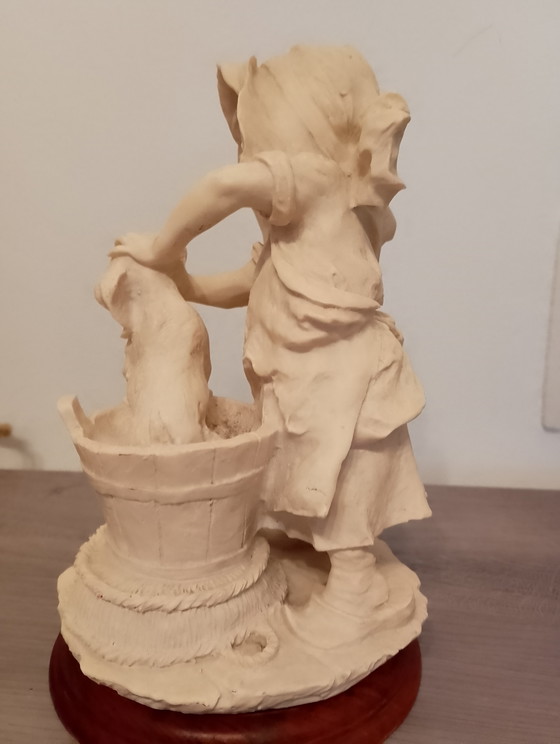 Image 1 of Sculpture italienne Giorgio Armani Capodimonte washday 