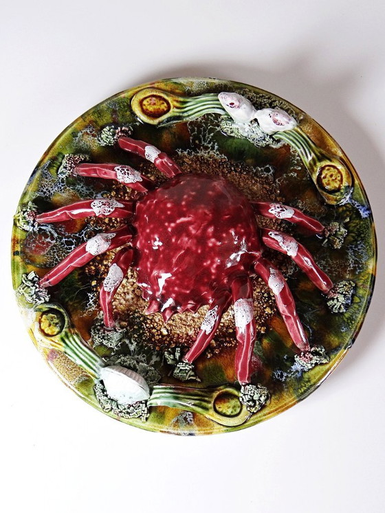 Image 1 of Assiette barbotine crabe trompe-l’œil Caldas da Rainha Portugal vintage