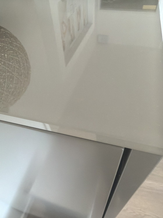 Vitrine Karat avec éclairage LED et verre – Wood (photo 4 of 6)