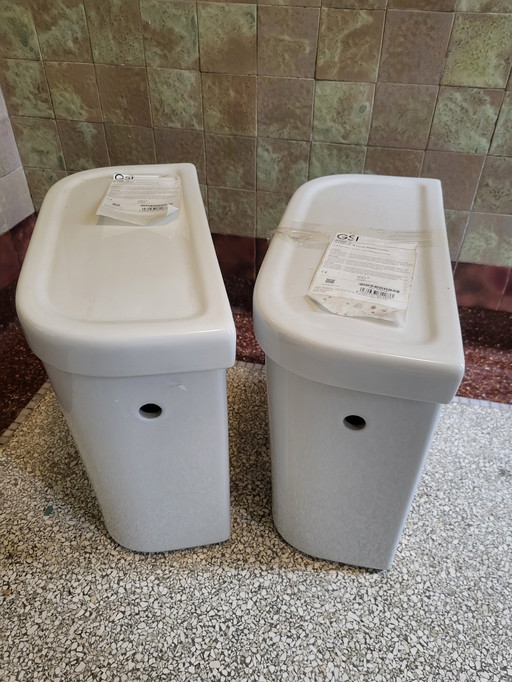 Two retro ceramic cisterns