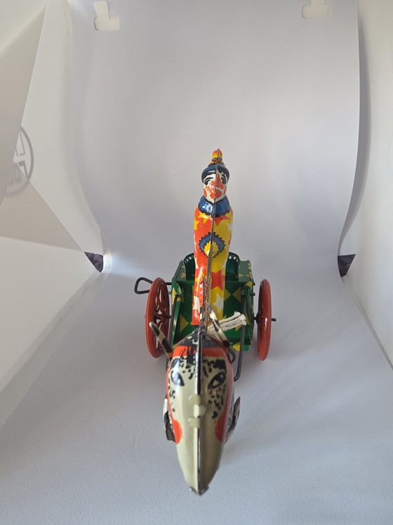 Juguete antiguo de hojalata de cuerda con forma de carruaje de caballos y payaso de la URSS, con caja - (photo 8 of 10)