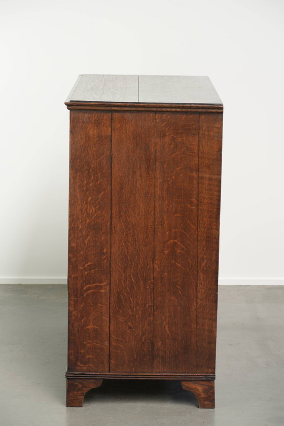 Beautiful Large Colorful English 18th Century Chest of Drawers/Commode with a Beautiful Patina – Wood (photo 6 of 13)
