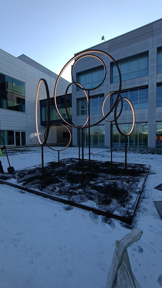 Image 1 of Escultura de luz - 3,20 m de altura