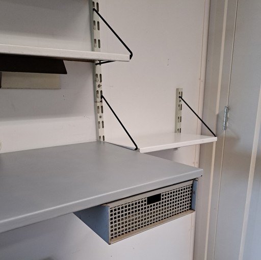 Système mural Pilastro avec bureau