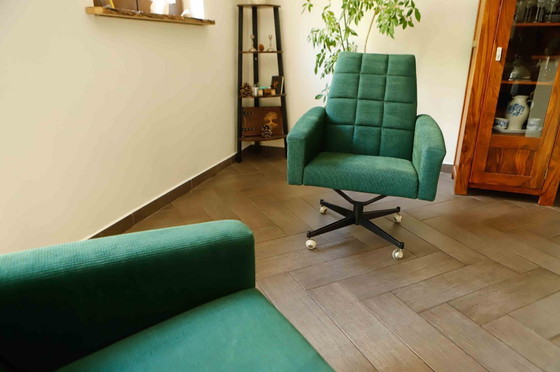 Image 1 of Coppia di sedie girevoli retrò su rotelle