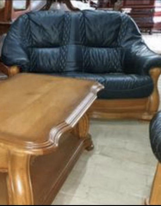 Image 1 of Blank eiken met leder banken