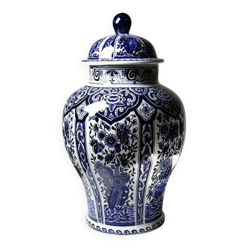 Large covered vase Boch Holland Royal Sphinx in Delft blue earthenware.