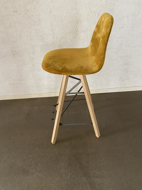 Sgabello da bar Spoinq – Sgabelli, Velvet, Metal (photo 4 of 6)