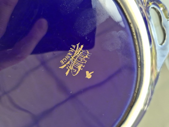 Image 1 of Plateau de service en céramique bleu cobalt - peint à la main avec de l'or et de l'émail - 32 cm