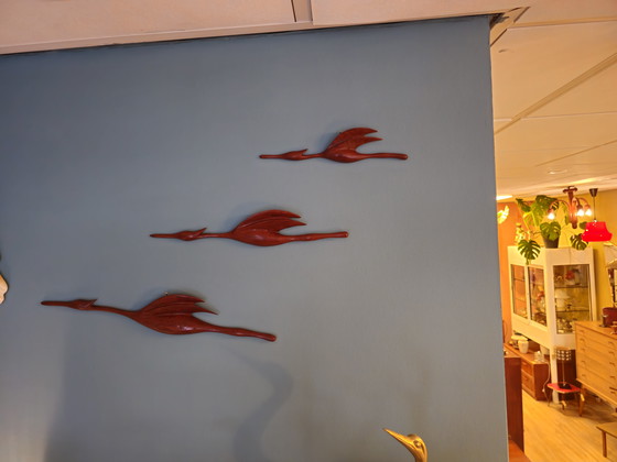 Image 1 of Decorazione murale vintage in legno di teak con uccelli.