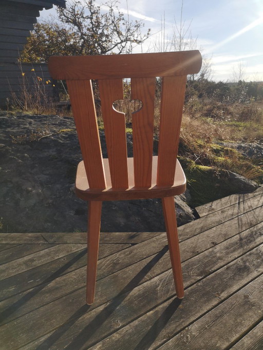 Eetkamerstoelen, Zweeds Vintage, Door de beroemde ontwerper Göran Malmvall, In massief grenen 1940´S.