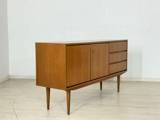 Image 1 of Buffet vintage en teck / Commode style années 60 / Meuble des années 60