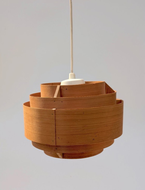 Image 1 of Ciondolo in legno di pino di Hans-Agne Jakobsson