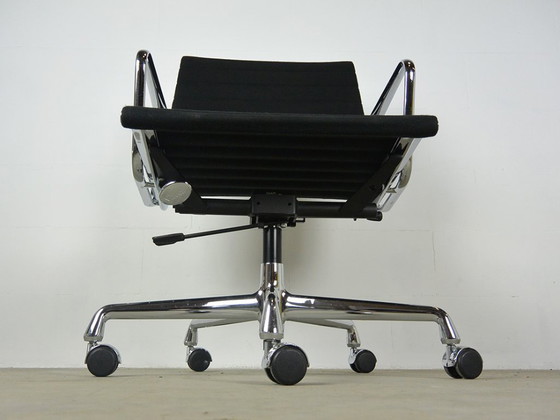 Image 1 of Vitra EA 117 Bürostuhl