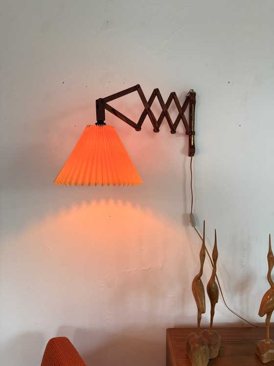 Vintage Danish Teak Scissor Lamp '60 – Wall lights, Wood, Plastic (photo 7 of 12)