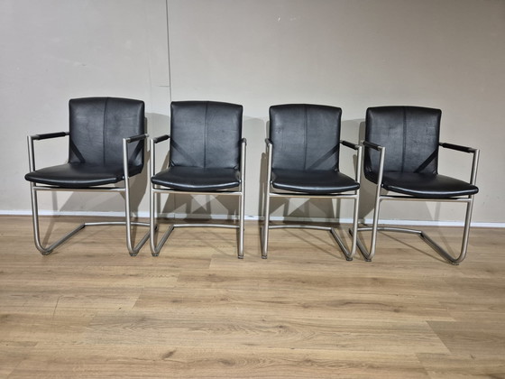 Image 1 of 4 sillas de comedor Henders and Hazel - Negras - Cuero - Diseño