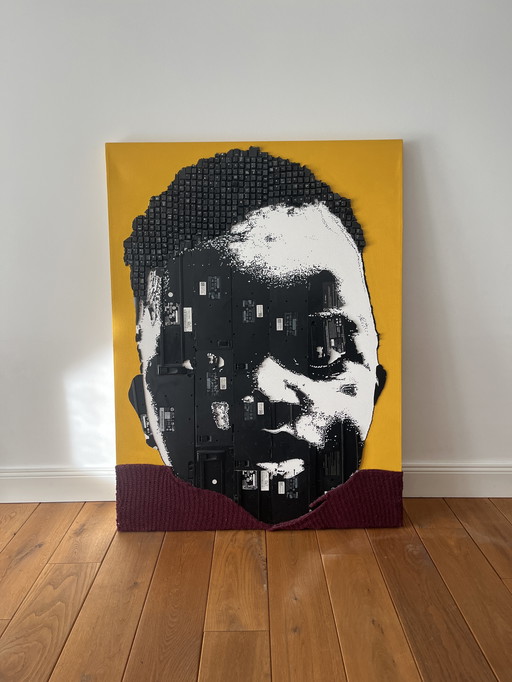 Maurice Mbikayi - « Garçon au maillot violet », technique mixte sur toile