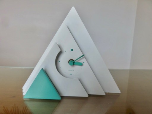 Table clock by Makiko Taniguchi, Memphis period, 1980