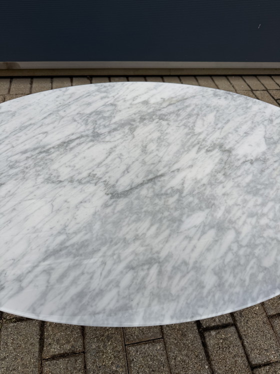 Image 1 of Originele Knoll Tulip Ovale Salontafel Eero Saarinen Statuarietto 107x70