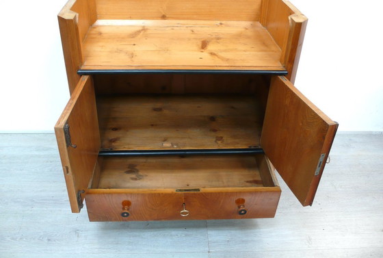 Image 1 of Biedermeier wastafel commode, waskast antiek rond 1850, essen en zwart