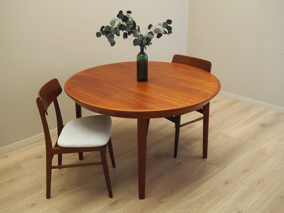 Image 1 of Table ronde en teck, Design danois, années 1960, Fabricant : Gudme Møbelfabrik, Designer : Ole Hald