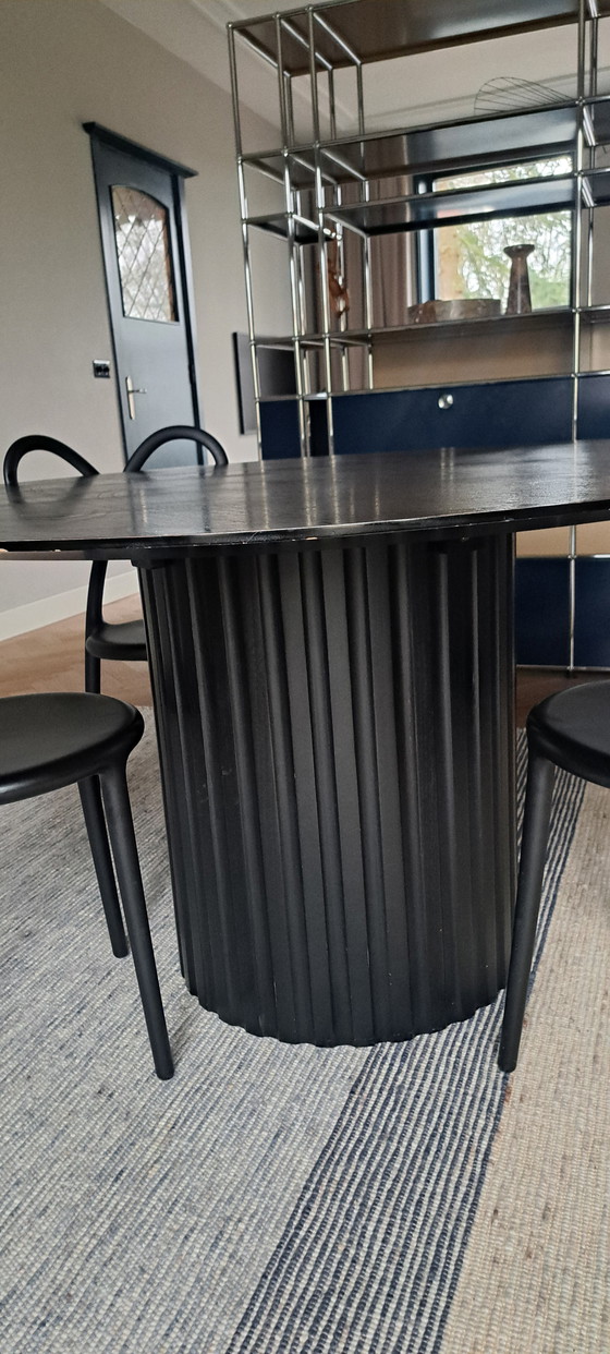 Image 1 of Round dining table HK Living