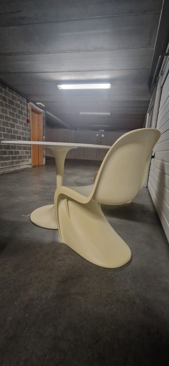 Image 1 of Panton chairs with tulip table