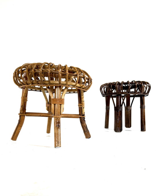 Image 1 of Set van 2 rotan krukjes, Frankrijk ‘70