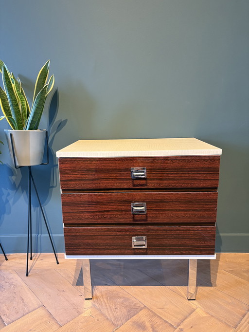 Mid-century chest of drawers
