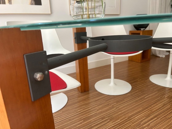 Image 1 of Design round dining table