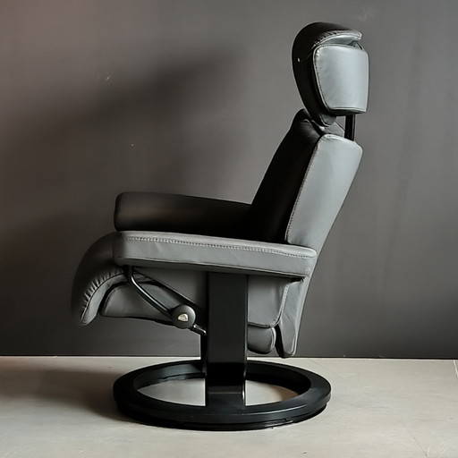 Sillón reclinable pequeño Stressless Magic con reposapiés