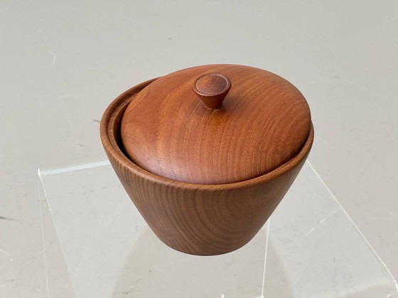 Image 1 of Caja de madera de teca con tapa, Escandinavia, década de 1960.