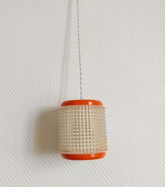 Space Age Orange Pendant Lamp 1970 – Plastic, Vintage (photo 10 of 11)