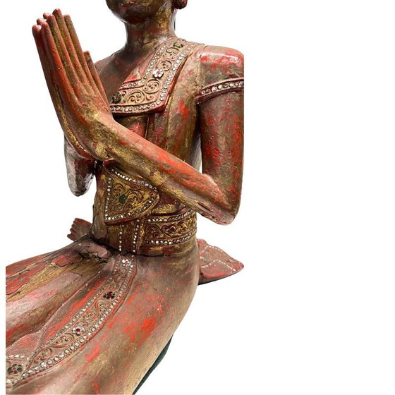 Burmese wooden temple statue of a monk with lacquer and gold leaf – Sculpture, Glass (photo 15 of 19)