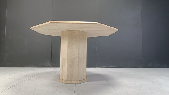 Image 1 of Tavolo da pranzo ottagonale in travertino italiano, anni &#39;70