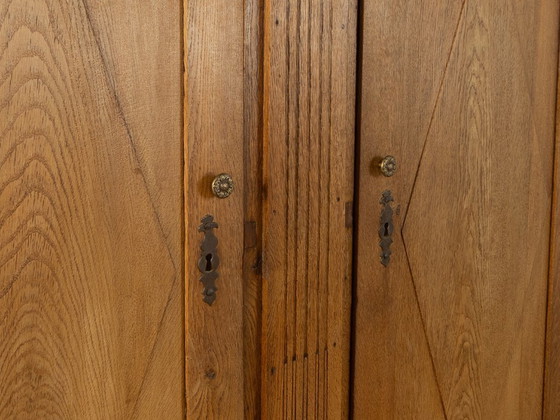 Image 1 of Klassieke kledingkast, jaren 1840, vintage