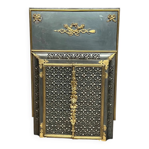 Kaminschutzgitter. Bronze, Kupfer, Metall, Vergoldung. – decoratieve objecten