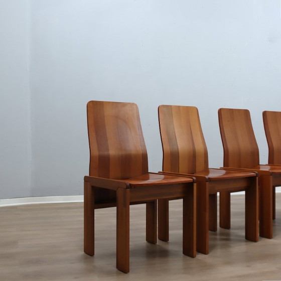 Ensemble de 4 chaises italiennes à dossier haut en bois courbé, style Scarpa, années 1970 (photo 4 of 15)