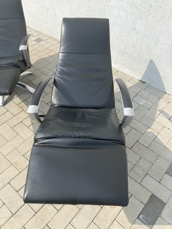 Image 1 of 2x black Jori Brainbuilder recliner Top condition!!! Medi Mono-move incl 1x elliptical pillow