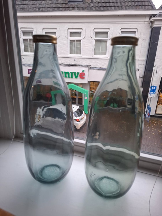 Image 1 of 2 jarrones con borde dorado