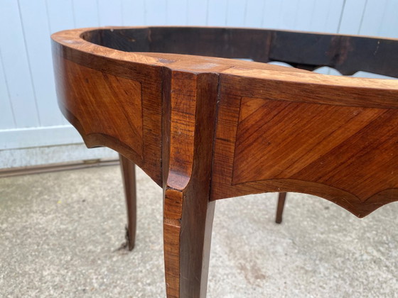 Image 1 of Louis XV style round marble coffee table