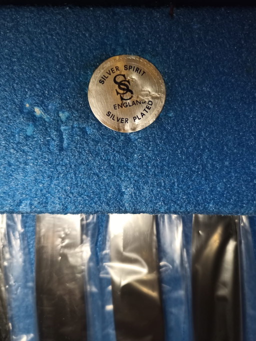 Ensemble de couverts argentés Silver Spirit 47 pièces.