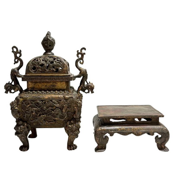 Antiguo Quemador de Incienso Chino Fangding de Bronce con Pedestal – Set de 3 Piezas – Dinastía Qing Tardía (photo 2 of 11)