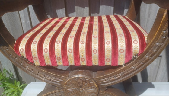 Image 1 of Oude Dagobert koning ridder stoel pas bekleed!