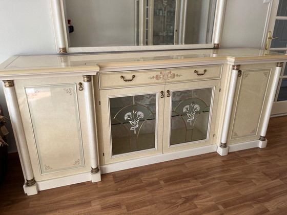 Image 1 of Buffet avec miroir assorti