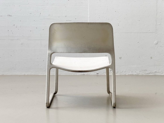 Image 1 of Set van 6 Spark stapelstoelen van Don Chadwick voor Knoll, VS, uit 2009.