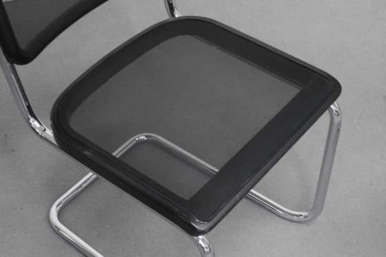 1/20 Marcel Breuer Thonet S32 N Cantilever Chair Mesh Chrome – Chairs and lounge chairs, Plastic, Wood (photo 11 of 12)