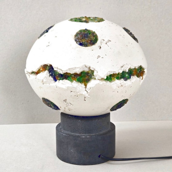 Image 1 of Vintage tafellamp uit de jaren 70 in de stijl van een ruimteschip met UFO's en planeten, gemaakt van gips en glas.