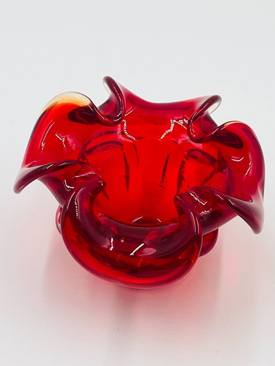 Ciotola Organica in Vetro Rosso – Oggetti decorativi (photo 3 of 10)